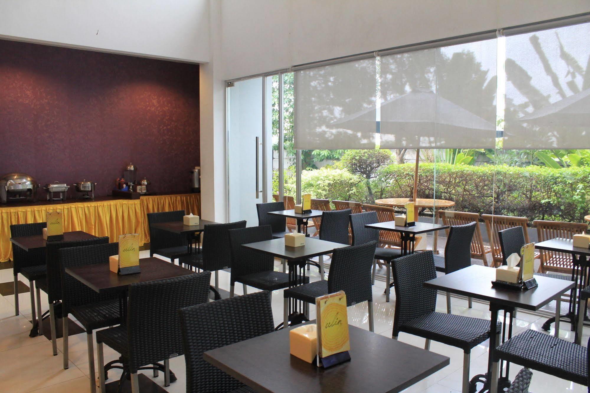 Hotel Tilamas Juanda Sawotratap Εξωτερικό φωτογραφία
